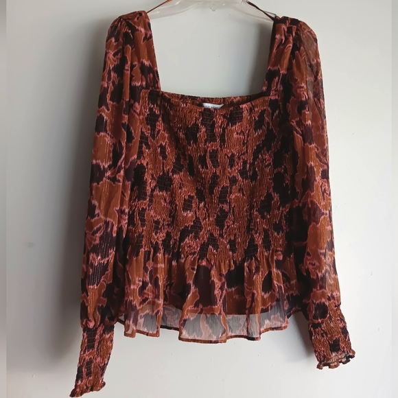 Nine West Tops - 🚨Nine West Rouched Printed Blouse